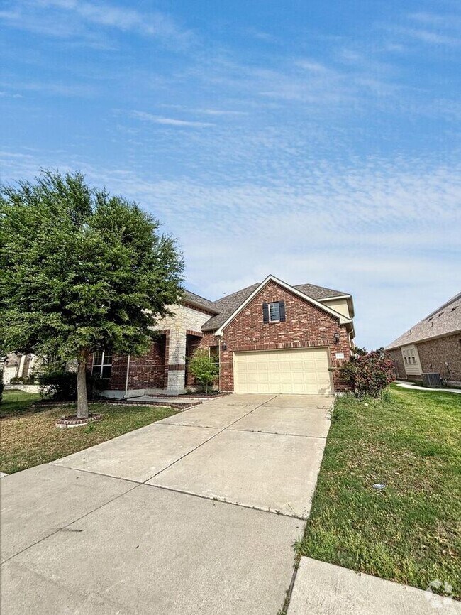 Building Photo - 2336 Millbrook Loop