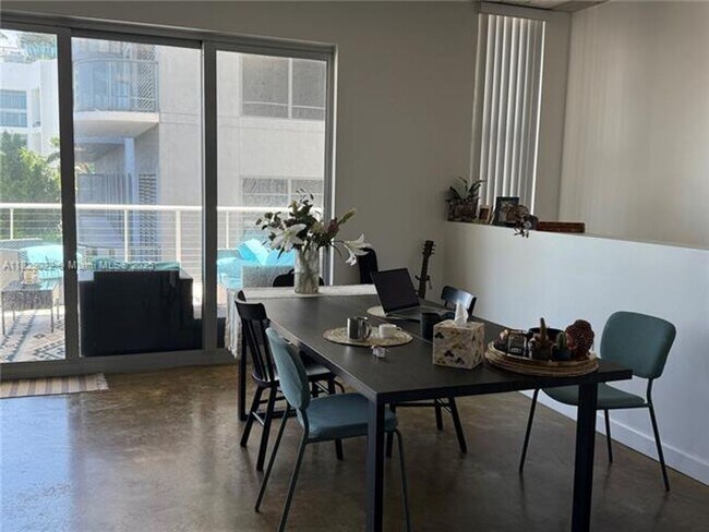 Foto del edificio - 3449 NE 1st Ave
