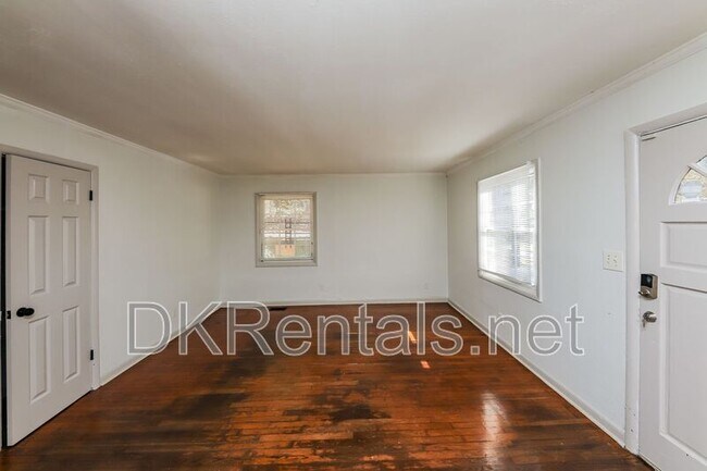 Foto del edificio - 210 Oak Dr SE