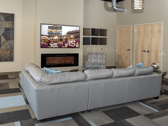 Community Lounge - Windsor Gates