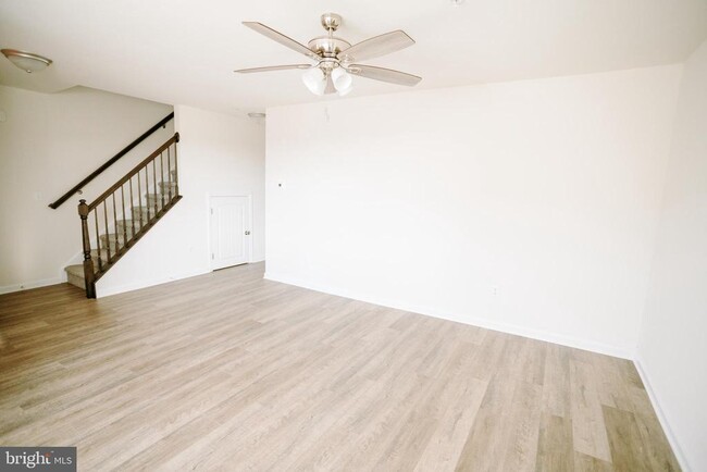 Building Photo - 101-U Pacer Dr