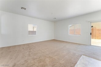 Building Photo - 32 Rosa Rosales Ct