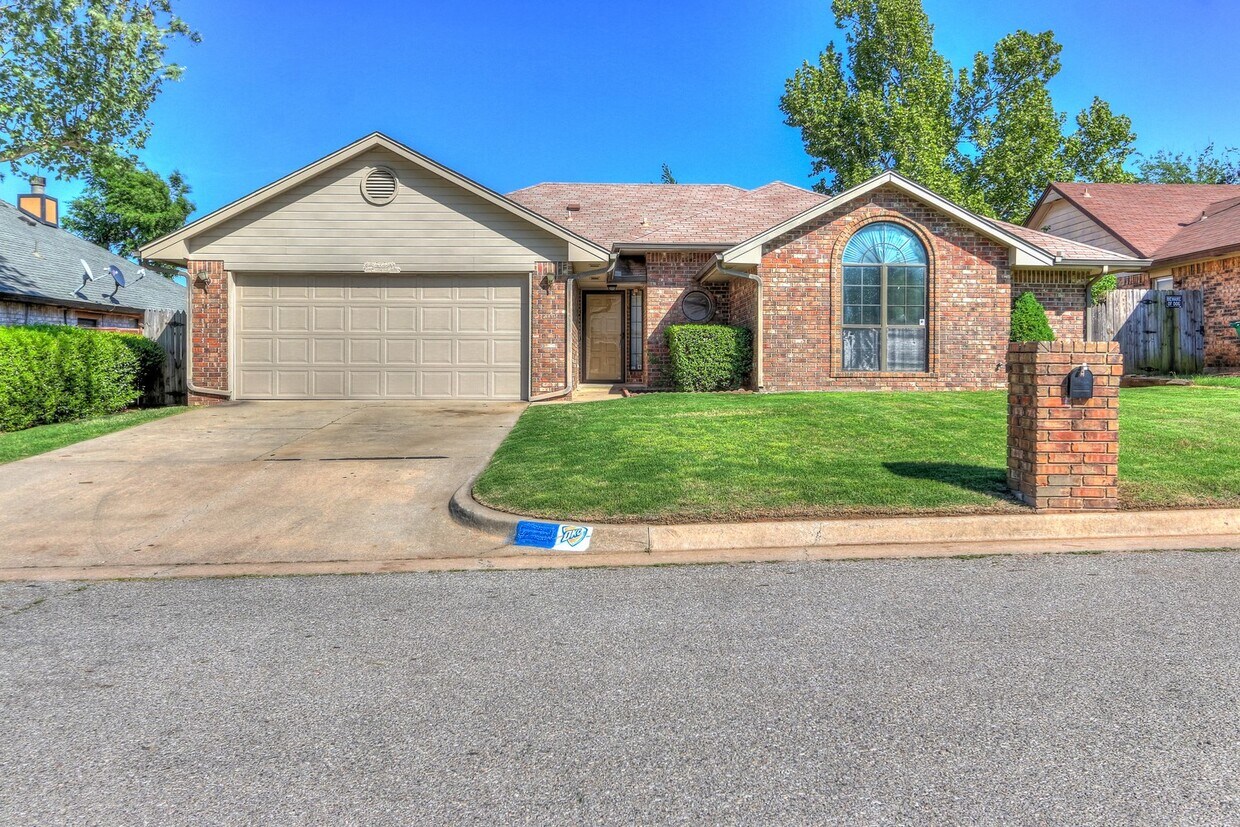 Primary Photo - 8112 Cinnamon Teal Dr