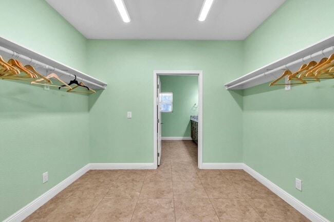 Building Photo - 4615 E St Louis Ave