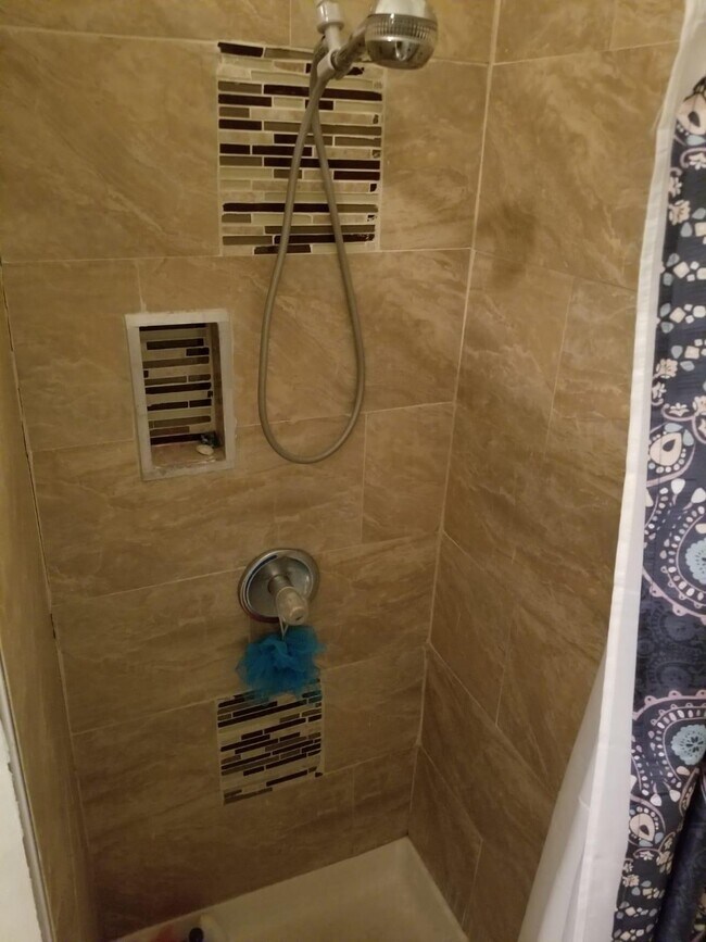 Bathroom - 2301 Pierce St