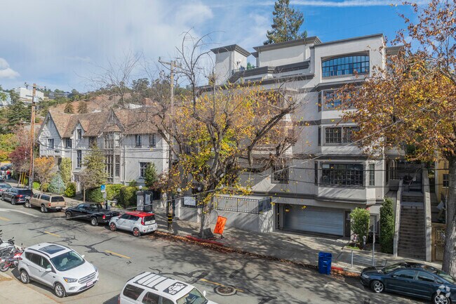 Exterior alternativo - The Berk