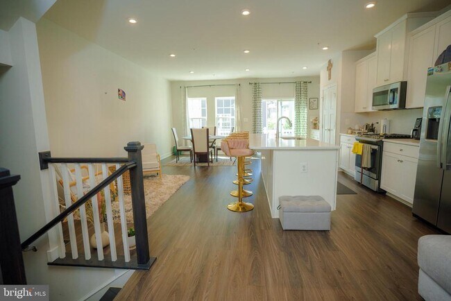 Foto del edificio - 8210 Goldstone Ct