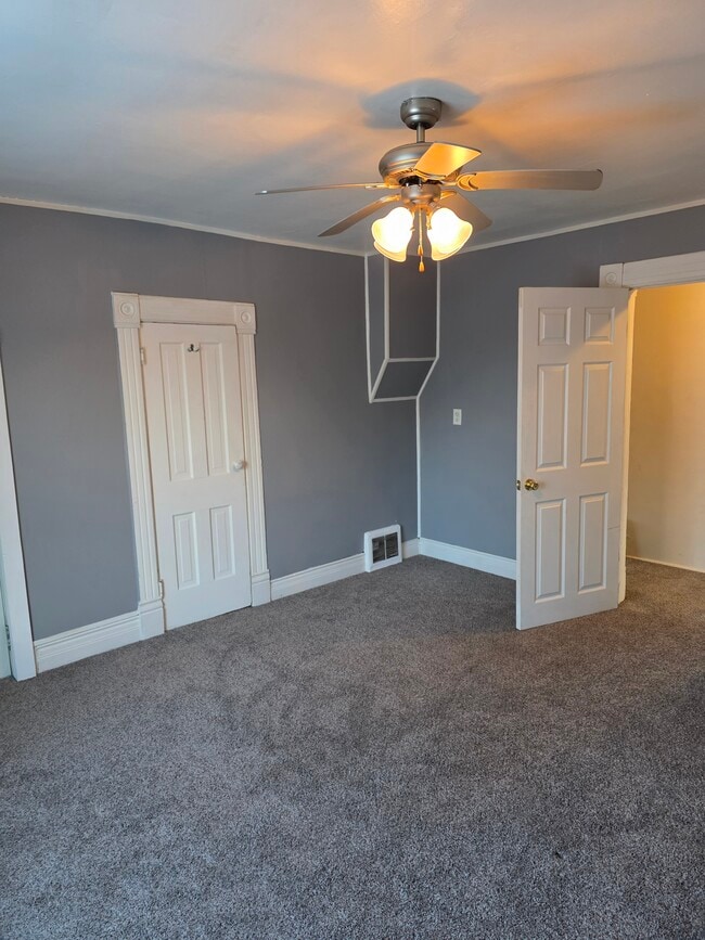 Building Photo - 603 S Memorial Dr