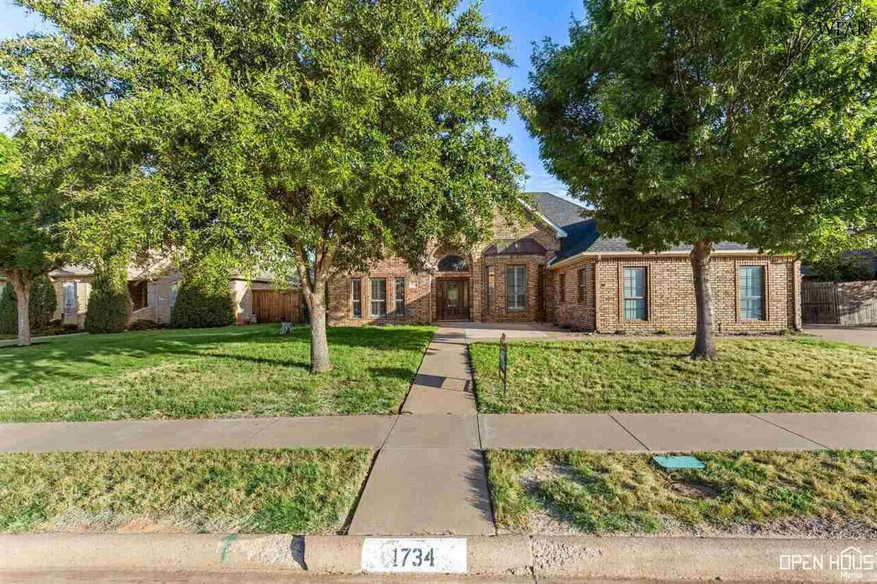 Primary Photo - 1734 Rockridge Dr