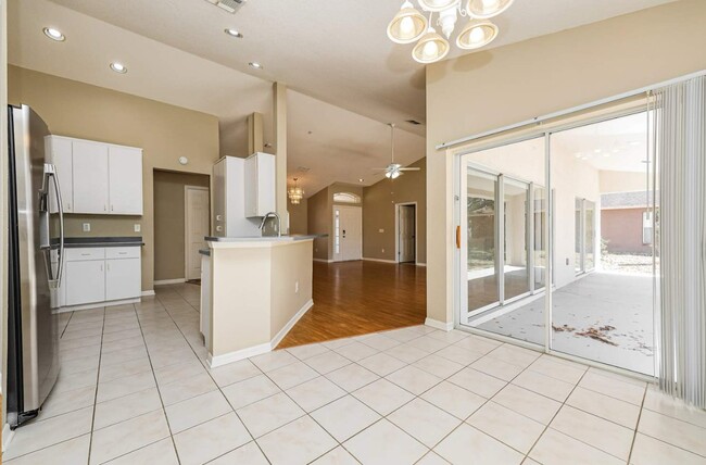 Foto del edificio - 11404 Sweet Fern Dr