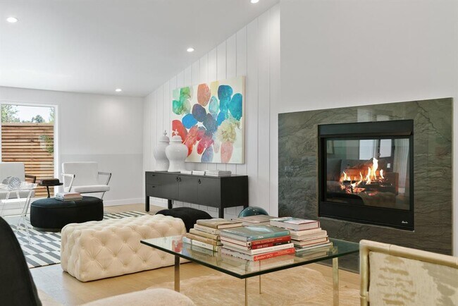 Building Photo - 5706 Highland Hills Cir