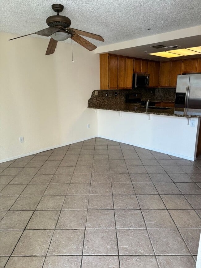 Building Photo - 14661 Woodland Dr