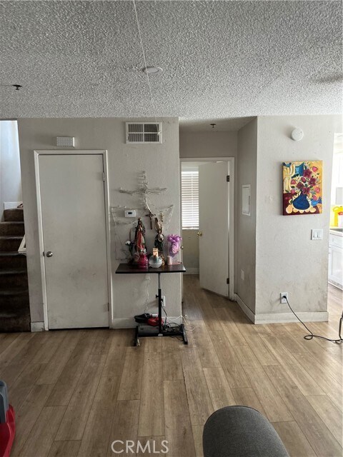 Foto principal - 520 E Walnut St