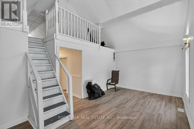 Building Photo - 71 Teal Ave