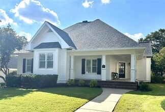 Building Photo - 2635 Muskogee Ln