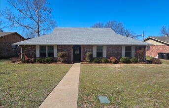 Building Photo - 1223 Guinn Ln