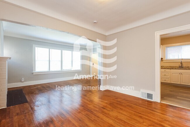 Foto del edificio - 4667 Balfour Rd