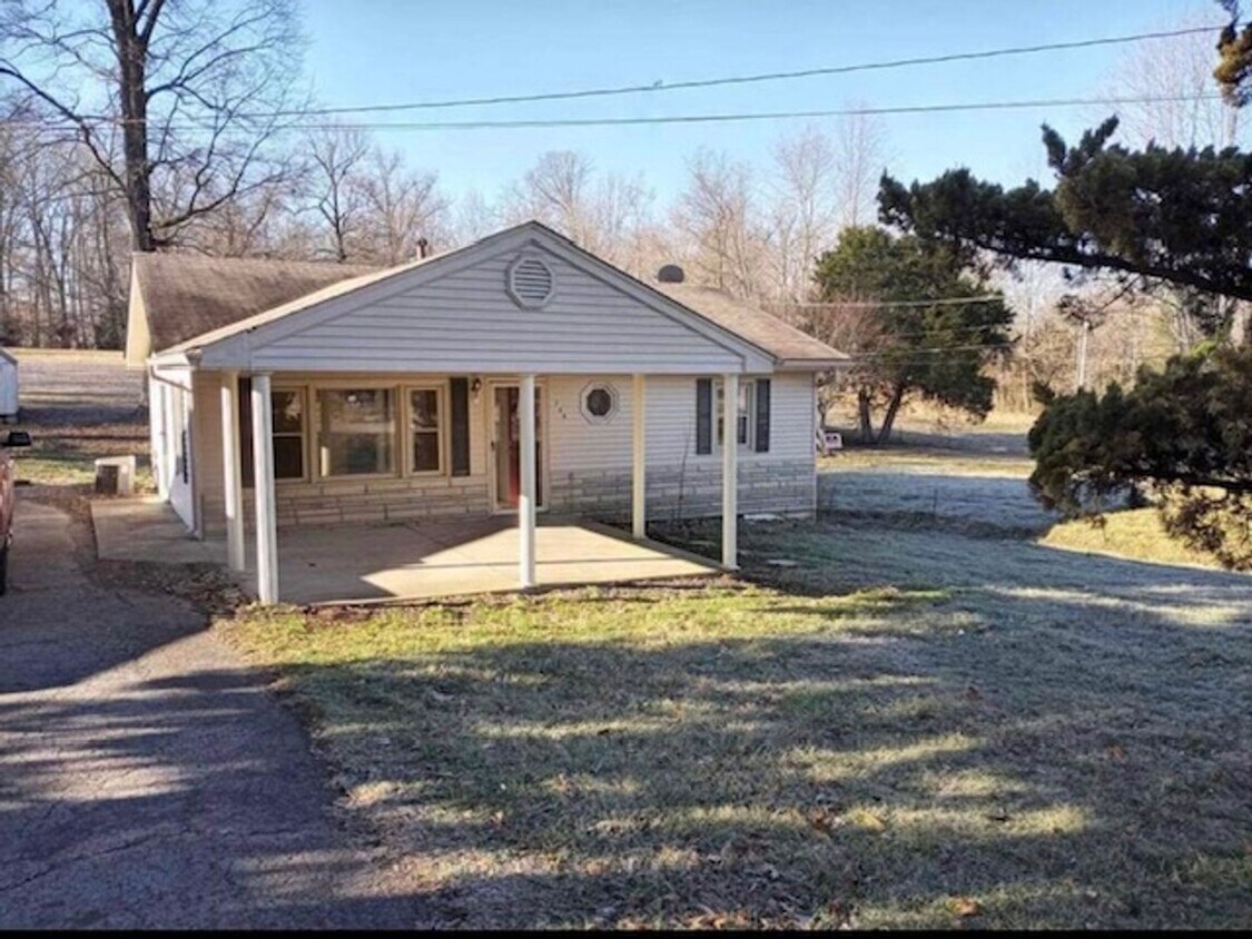 Foto principal - Comfy 2 Bedroom, 1 Bath House located in R...