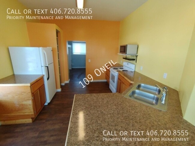Building Photo - Charming, Renovated 1-Bedroom Gem in the H...