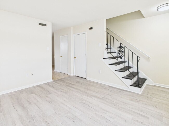 Foto del edificio - 806 Arlington Rd