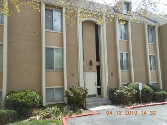 Primary Photo - 426 E Creekside Cir