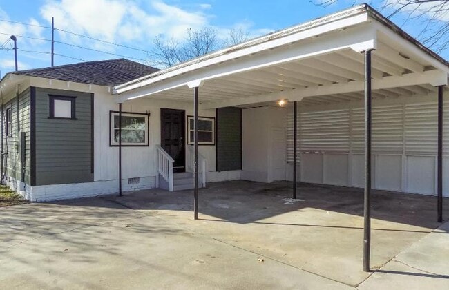 Foto del edificio - 1417 Cokey Rd