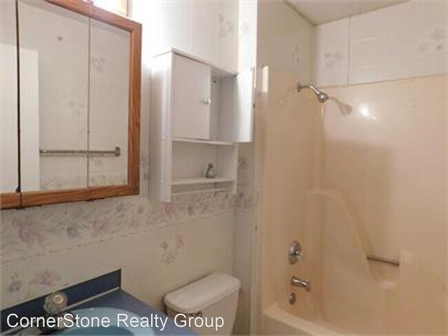 Building Photo - 2 br, 1 bath House - 608 State Highway 45