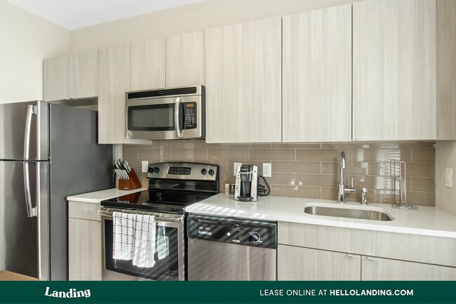 Building Photo - 611 O'Keefe Ave