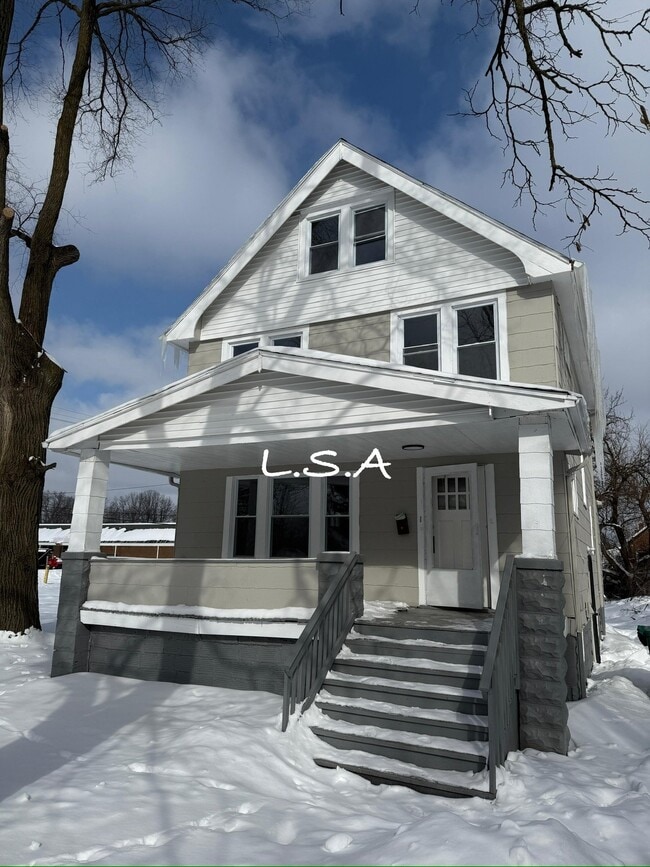 Building Photo - 17421 Broadway Ave