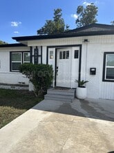 Building Photo - 3304 Mayhew Dr