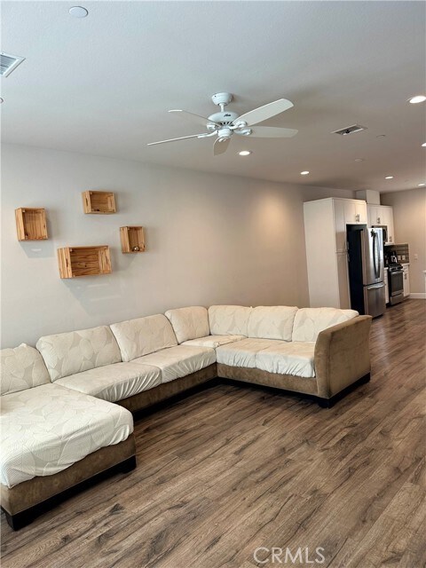 Foto del edificio - 9804 Jersey Ave