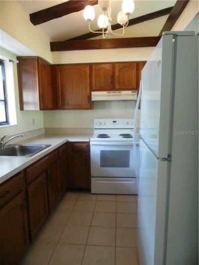 Building Photo - 2 Bedroom 1 Bath-Fairway Villas-Lease Pending