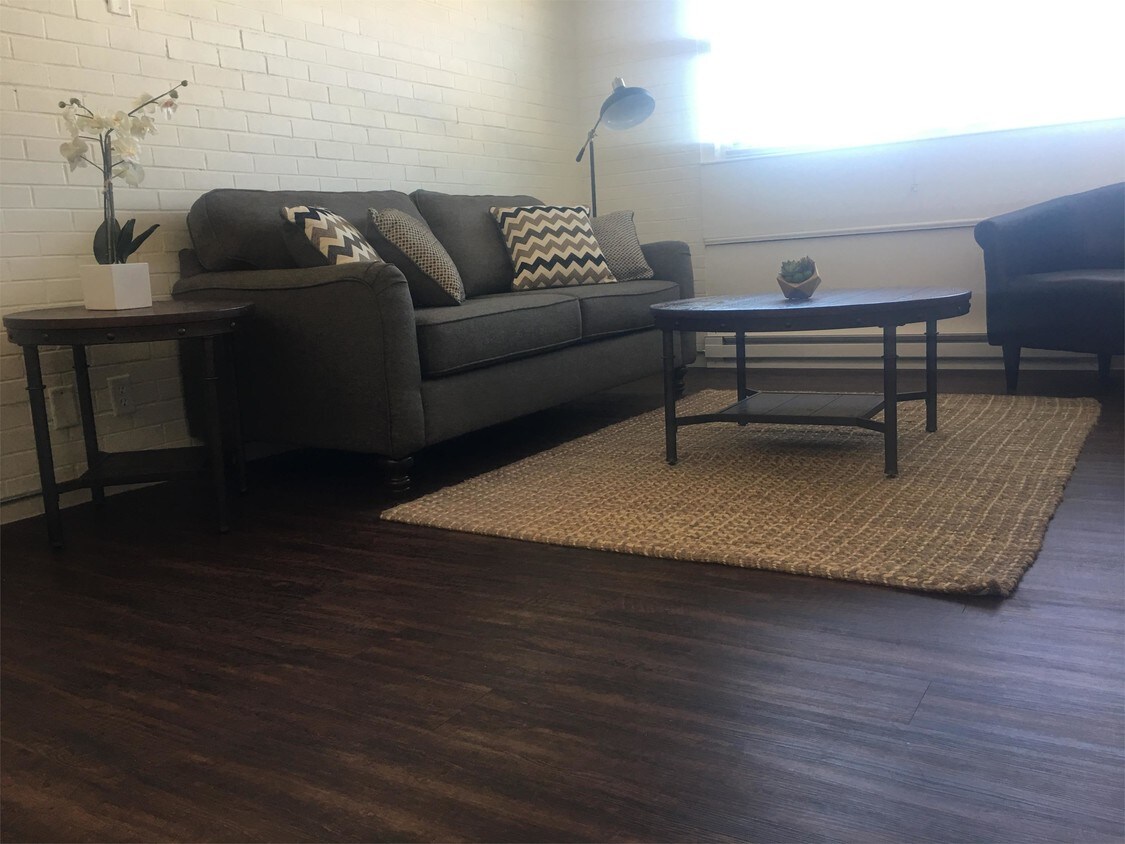 Foto principal - 1701 W 35th St