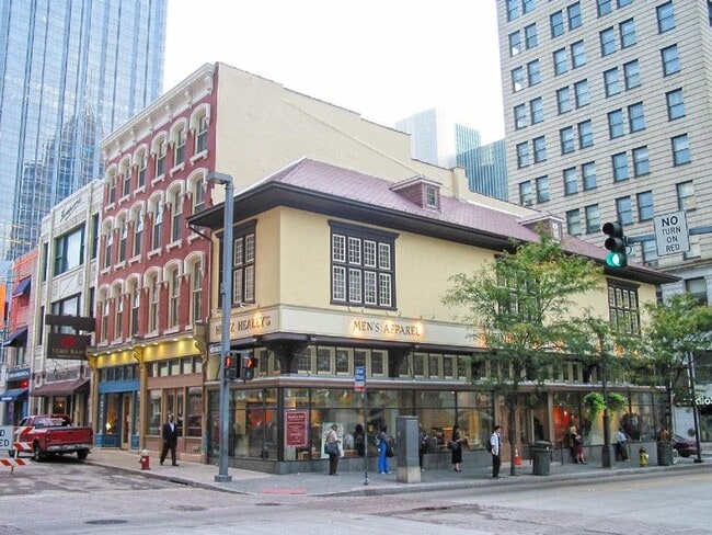 Exterior - 494 Graeme St