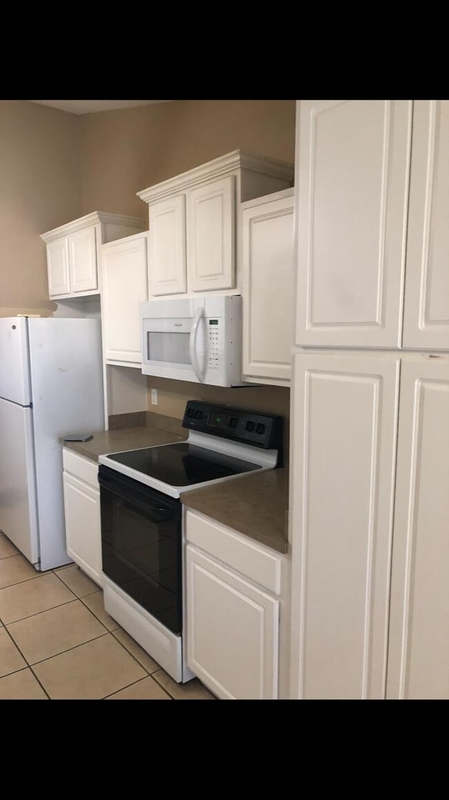 Foto del edificio - 221 Mardi Gras Ave NW