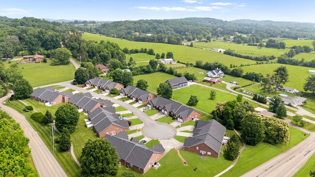 Foto del edificio - 3504 Oak Villa Way