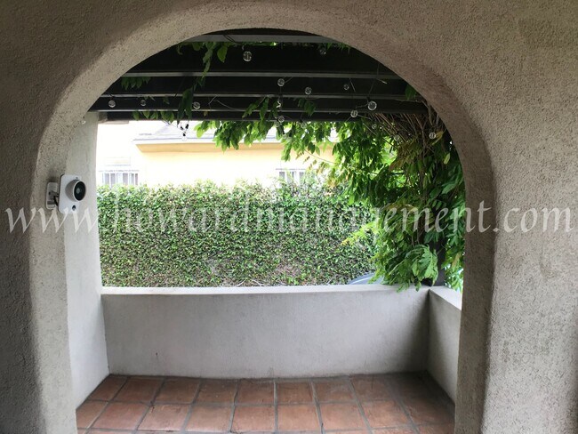 Building Photo - Beautifully remodeled Spanish style home with Granny Flat, Washer & Dryer, Large Backyard!