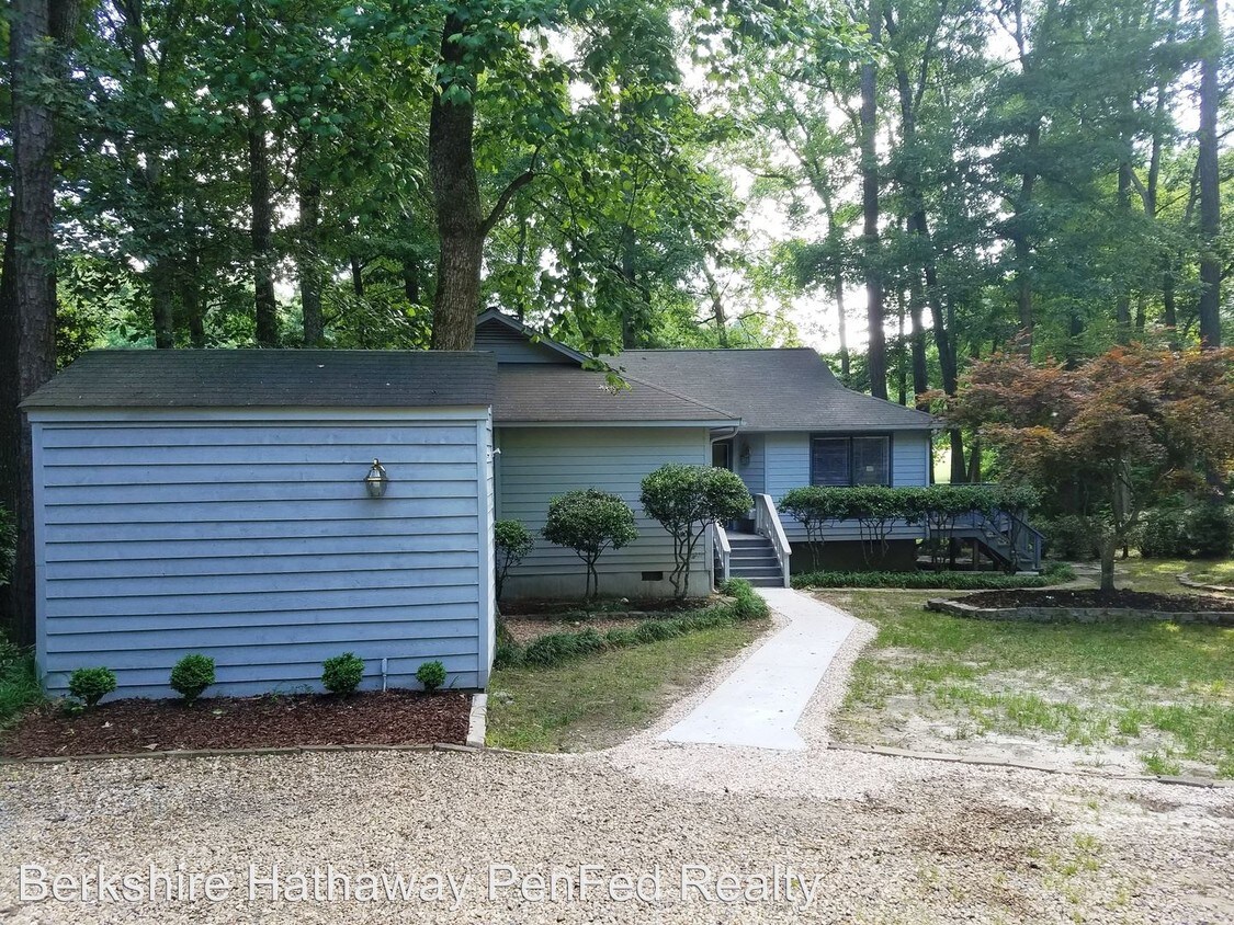 3022 Three Bridges Rd, Midlothian, VA 23112