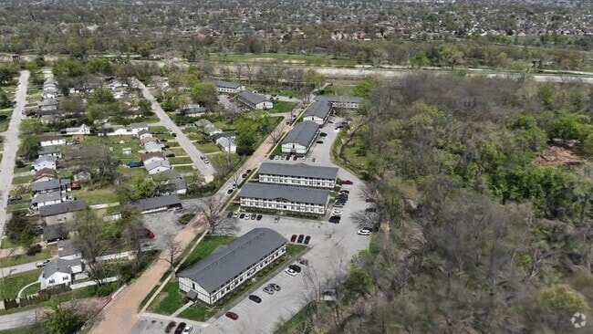  - Oak Park Apartments