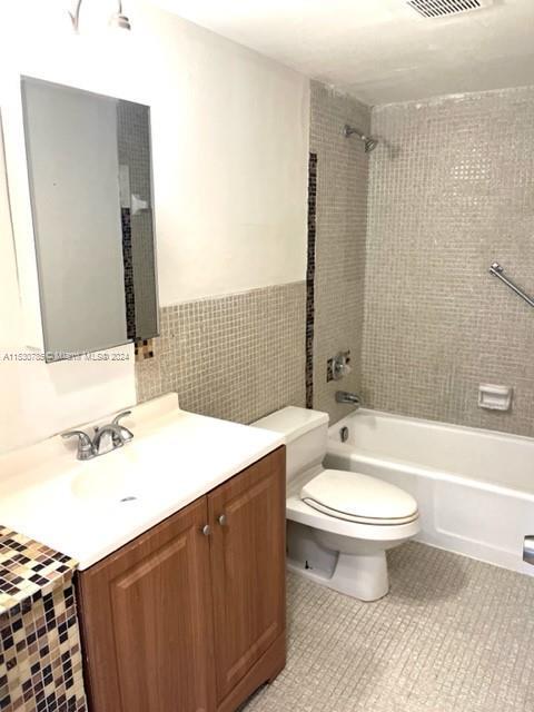 Building Photo - 2 bedroom in North Miami Beach FL 33162