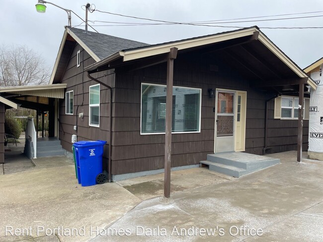 Building Photo - 3 br, 2 bath House - 14310 SE Ridgecrest Road