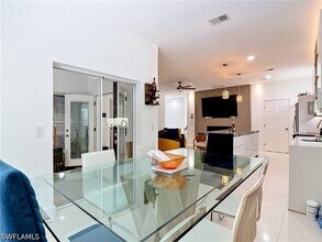 Building Photo - 10735 San Tropez Cir
