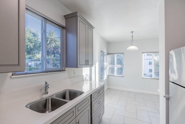 Photo inspiration: Apartments For Rent With High Ceilings In Hensley San Jose Photo Inspiration