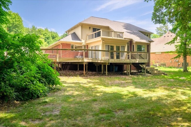 Building Photo - 38291 River Park Dr