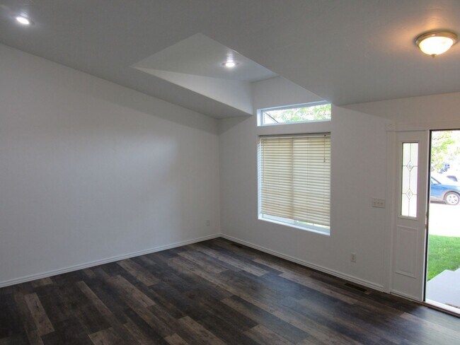 Foto del edificio - Gorgeous! Spacious Westside Home