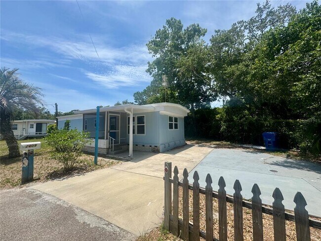 Building Photo - 2609 Braeburn Dr