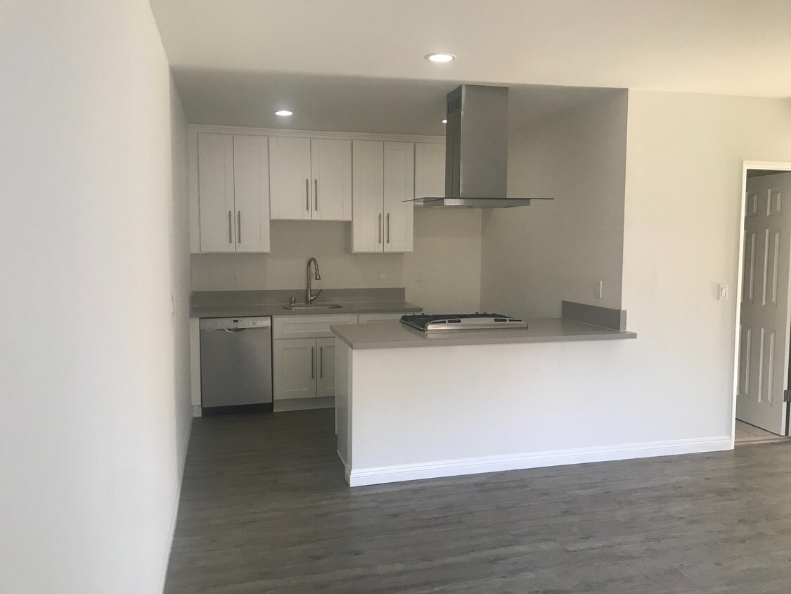 1808 Mackay Ln Unit 6 Redondo Beach Ca 90278 Apartment For Rent Primary Photo 1808 Mackay Ln