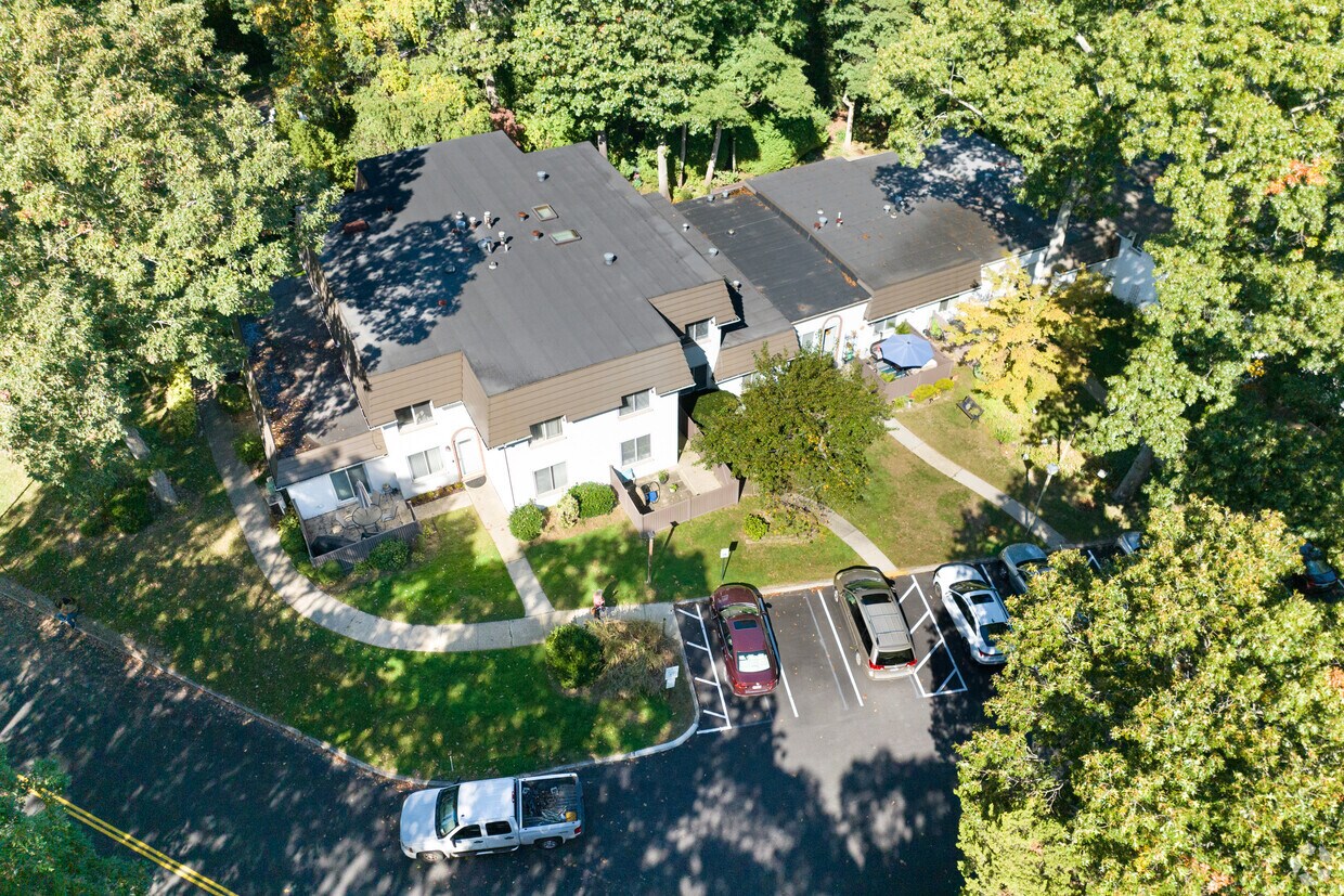 Bretton Woods Apartments in Coram, NY