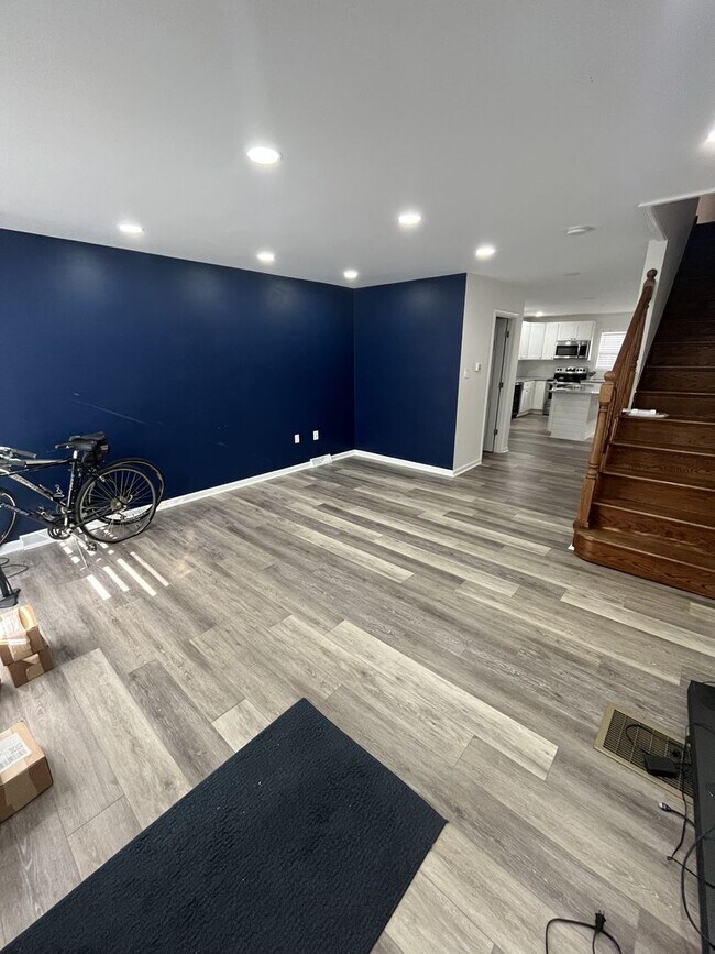 Foto del edificio - Beautifully Renovated 4 Bedroom | 3.5 Bathroom Home – Modern Finishes & Spacious Layout