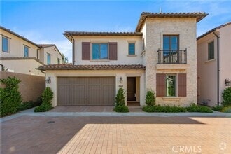 Building Photo - 121 Toretta